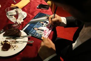 ضیافت شام علی لهراسبی در برج میلاد برای ترویج قانون کپی‌رایت