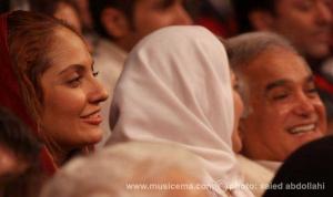 عکس‌های متفاوت سایت موسیقی ما از حاشیه‌های کنسرت علیرضا عصار