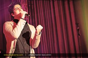 گزارش تصویری از کنسرت فرزاد فرزین در کرج گزارش تصویری از کنسرت فرزاد فرزین در کرج