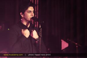 گزارش تصویری از کنسرت فرزاد فرزین در کرج گزارش تصویری از کنسرت فرزاد فرزین در کرج