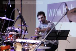 گزارش تصویری از کنسرت خیریه‌ فریدون آسرایی در اریکه ایرانیان
